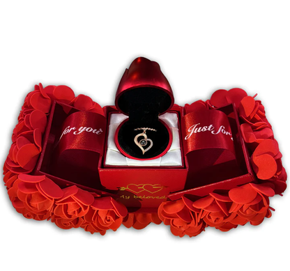 Valentine's Day Rose Gift Box With Necklace