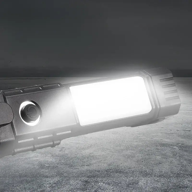 Multifunctional LED Flashlight