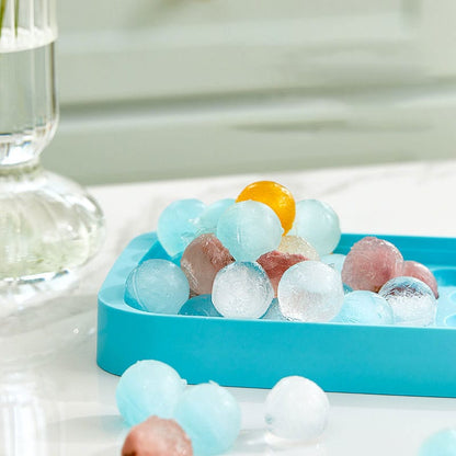 Round Ice Cube Tray with Storage with Swift Release