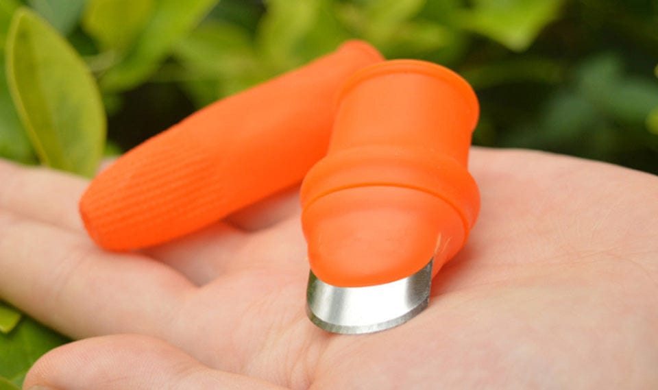 Thumb Picker Cutting Knife with Finger Protectors